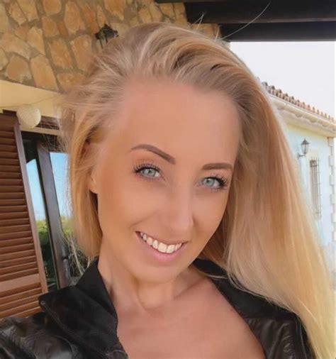 Free Leonie Pur Porn Videos: leonie